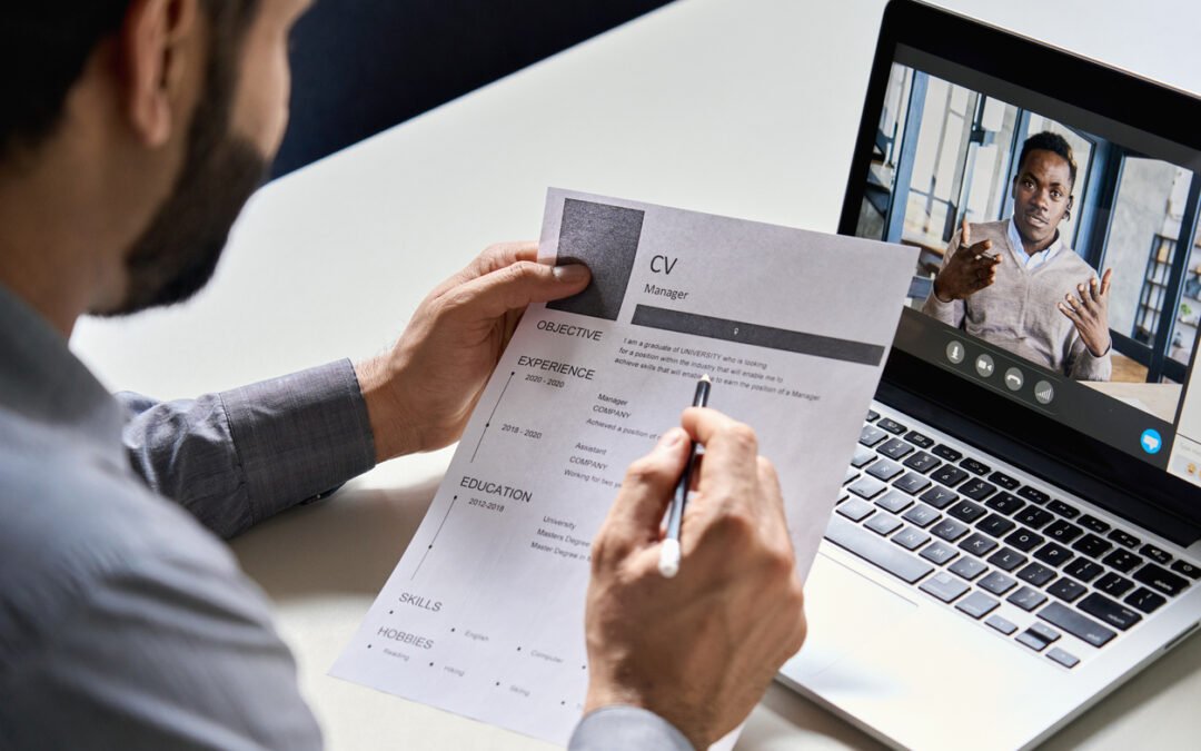 Directeur commercial externalisé vs recrutement interne : que choisir pour votre TPE/PME ?